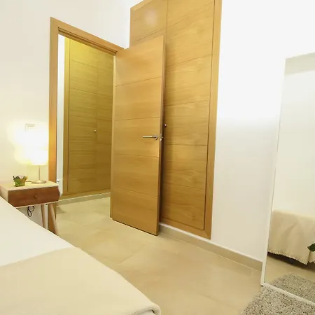 Apartment Deluxe San Julian With Parking *